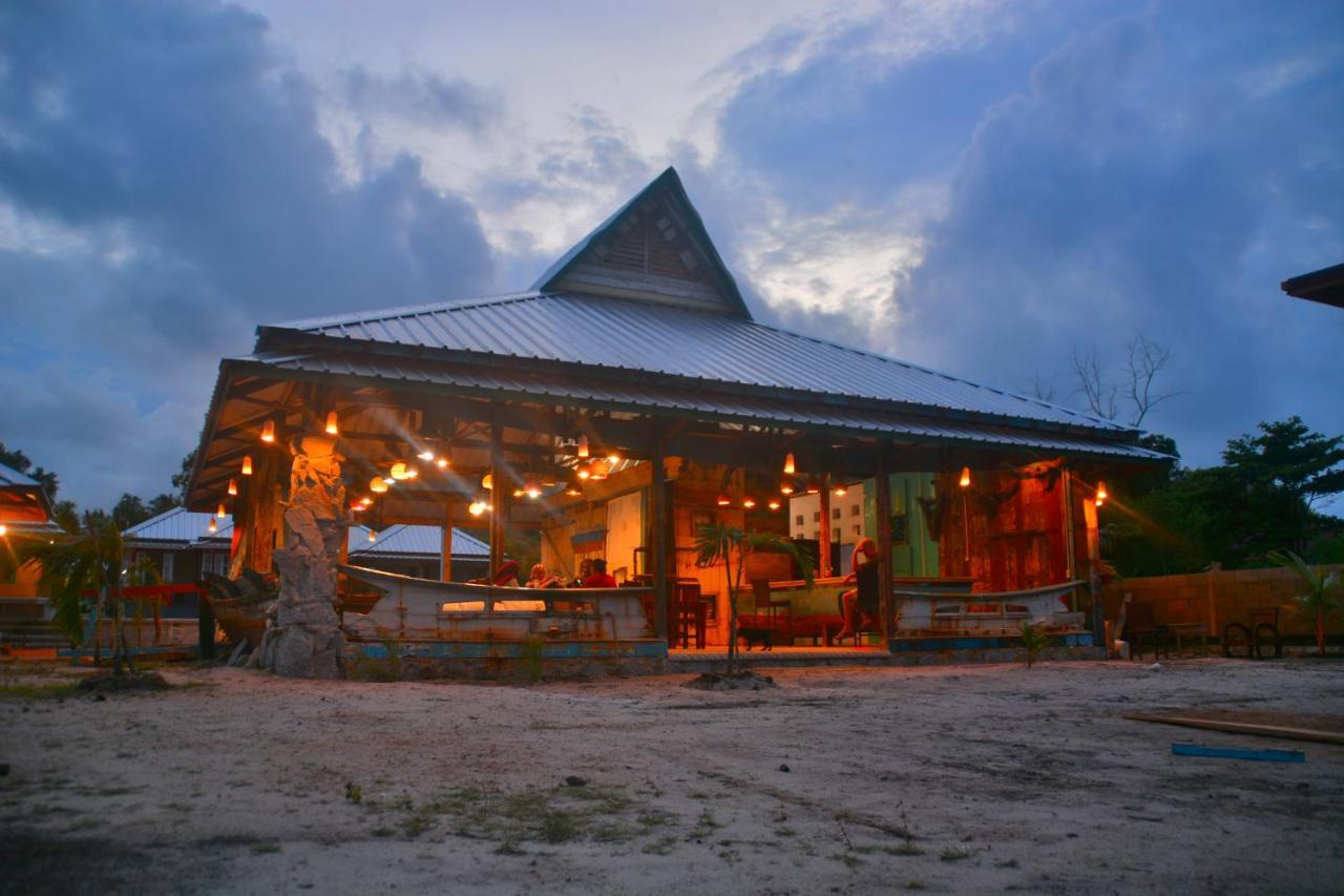 Rock And Wreck Dive Resort Tanjungbinga Exteriér fotografie